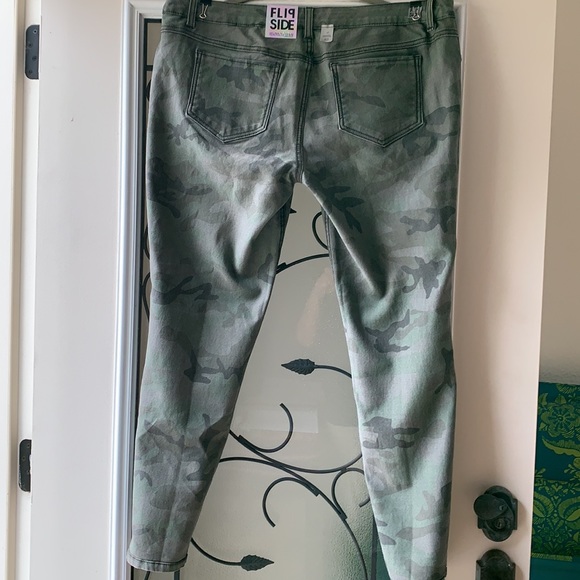 Jeans - Picture 4 of 5